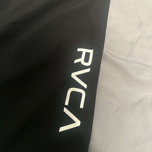🔥RVCA Boardshorts - Picture 3 of 3